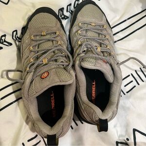 Merrell Women’s Moab 2 Vent Hiking Shoes